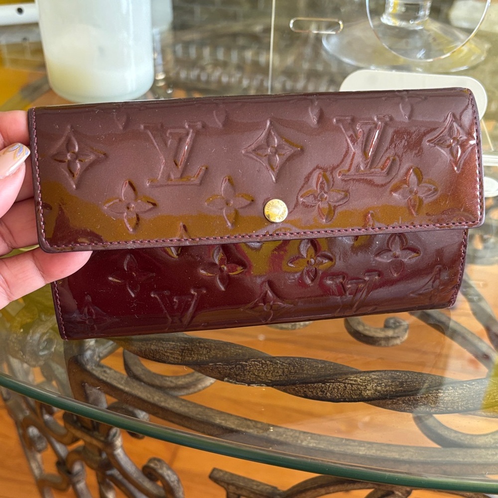 Authentic Louis Vuitton Burgundy Patent Leather Vernis Wallet - Picture 2 of 16